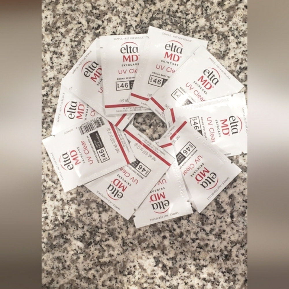 10-Sample Packs (19.84g/.70oz Total)EltaMD UV Clear Tinted Face Sunscreen SPF 46